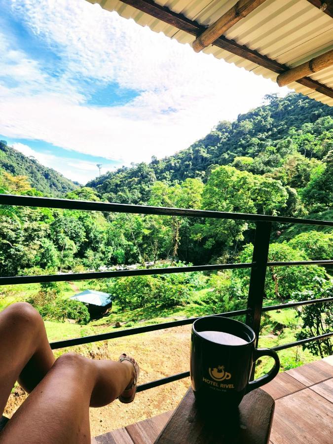 Hotel Rivel - Restaurant & Nature Retreat ตูร์เรียลบา ภายนอก รูปภาพ
