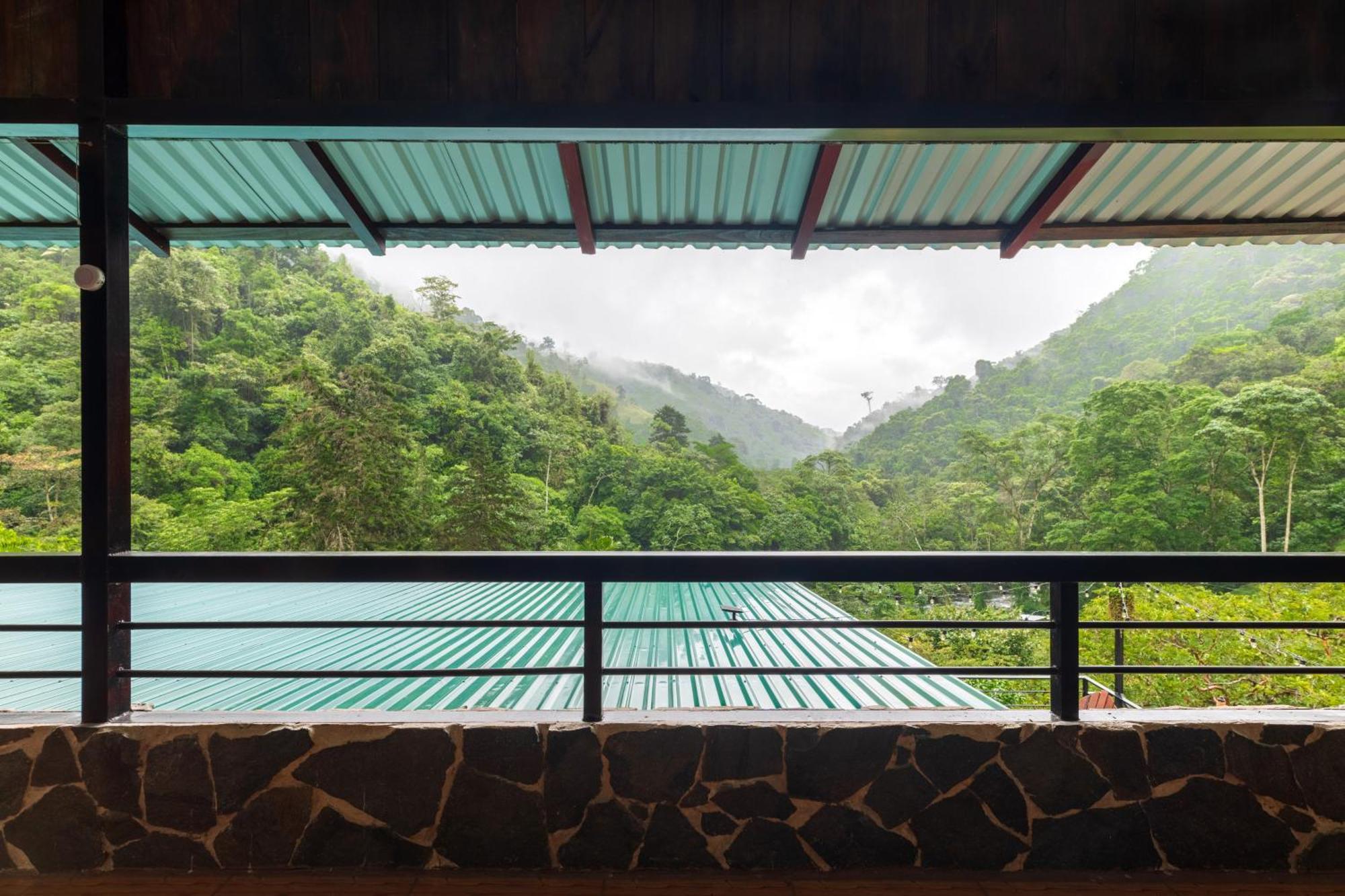 Hotel Rivel - Restaurant & Nature Retreat ตูร์เรียลบา ภายนอก รูปภาพ