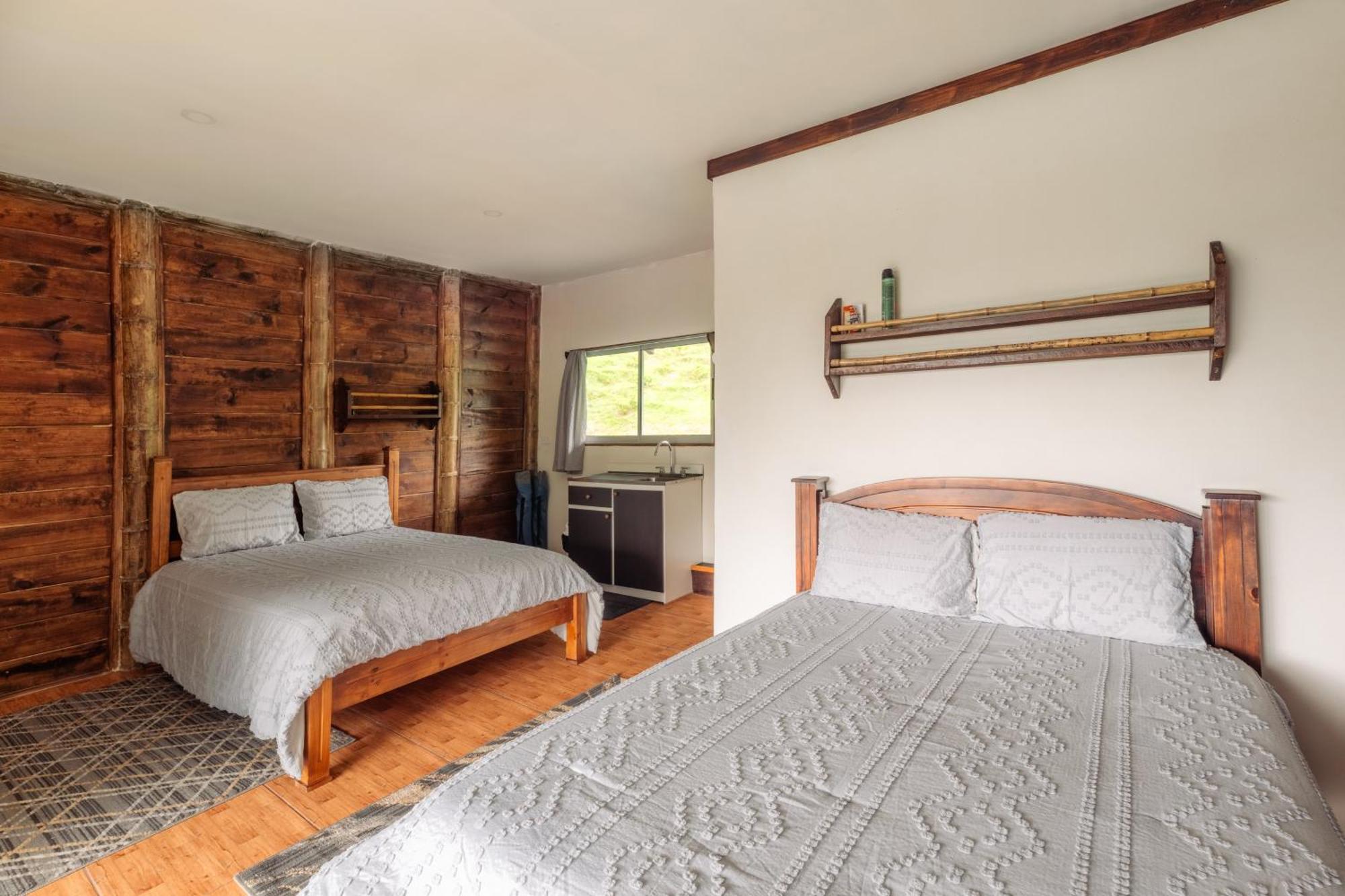 Hotel Rivel - Restaurant & Nature Retreat ตูร์เรียลบา ภายนอก รูปภาพ