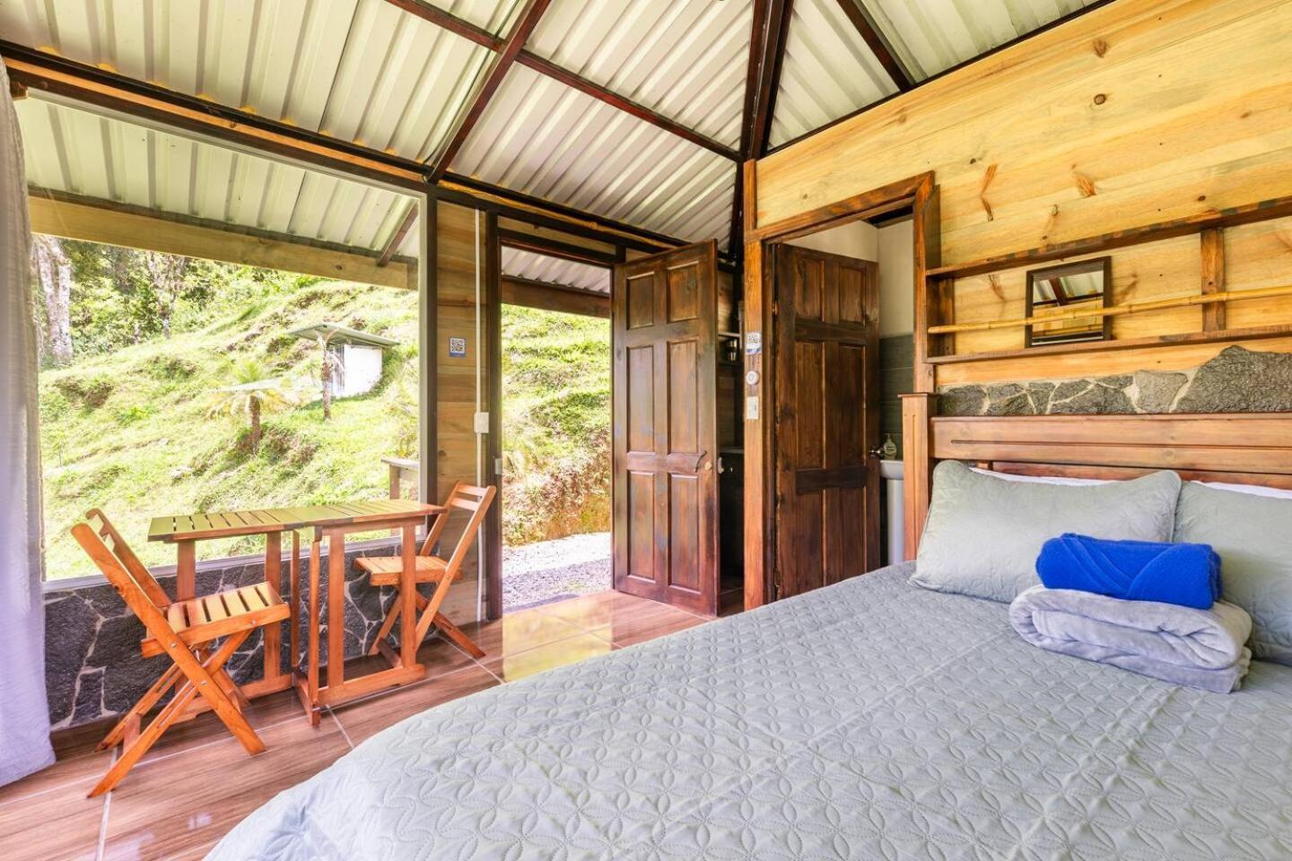 Hotel Rivel - Restaurant & Nature Retreat ตูร์เรียลบา ภายนอก รูปภาพ