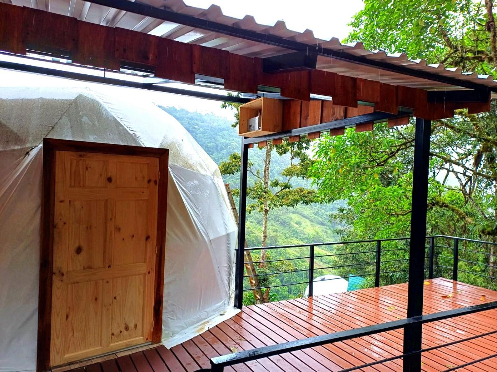 Hotel Rivel - Restaurant & Nature Retreat ตูร์เรียลบา ภายนอก รูปภาพ