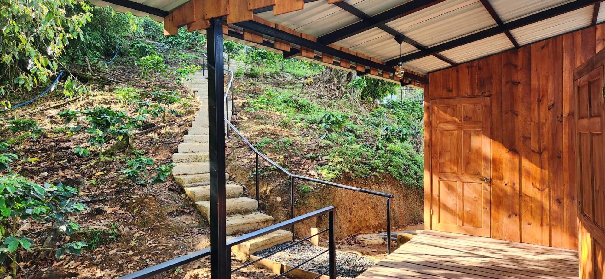Hotel Rivel - Restaurant & Nature Retreat ตูร์เรียลบา ภายนอก รูปภาพ