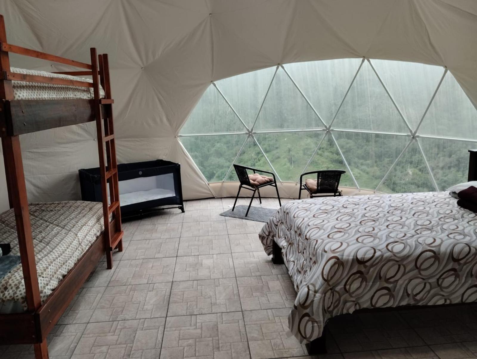 Hotel Rivel - Restaurant & Nature Retreat ตูร์เรียลบา ภายนอก รูปภาพ